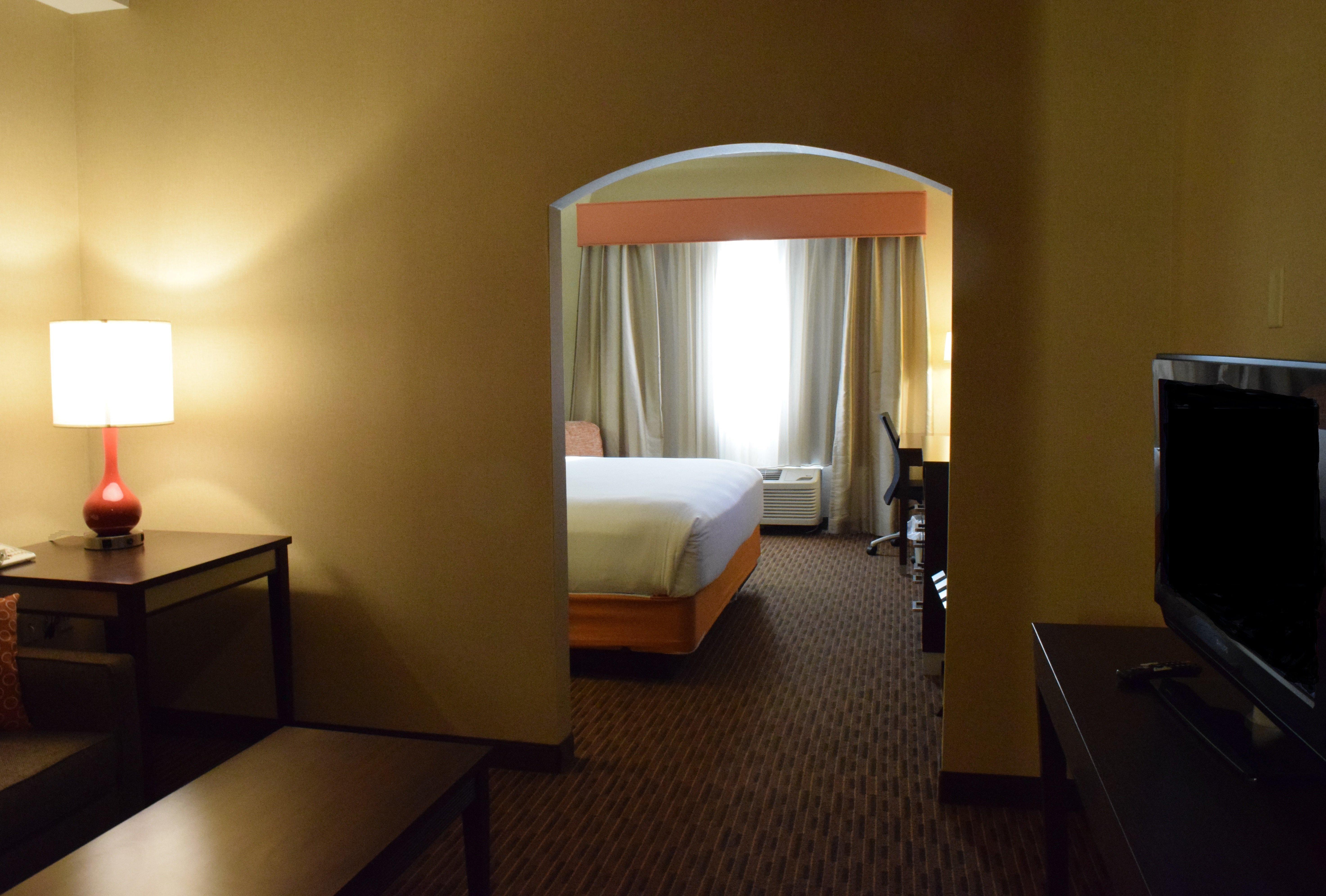 Holiday Inn Express Hotel & Suites Watertown - Thousand Islands By Ihg Bagian luar foto