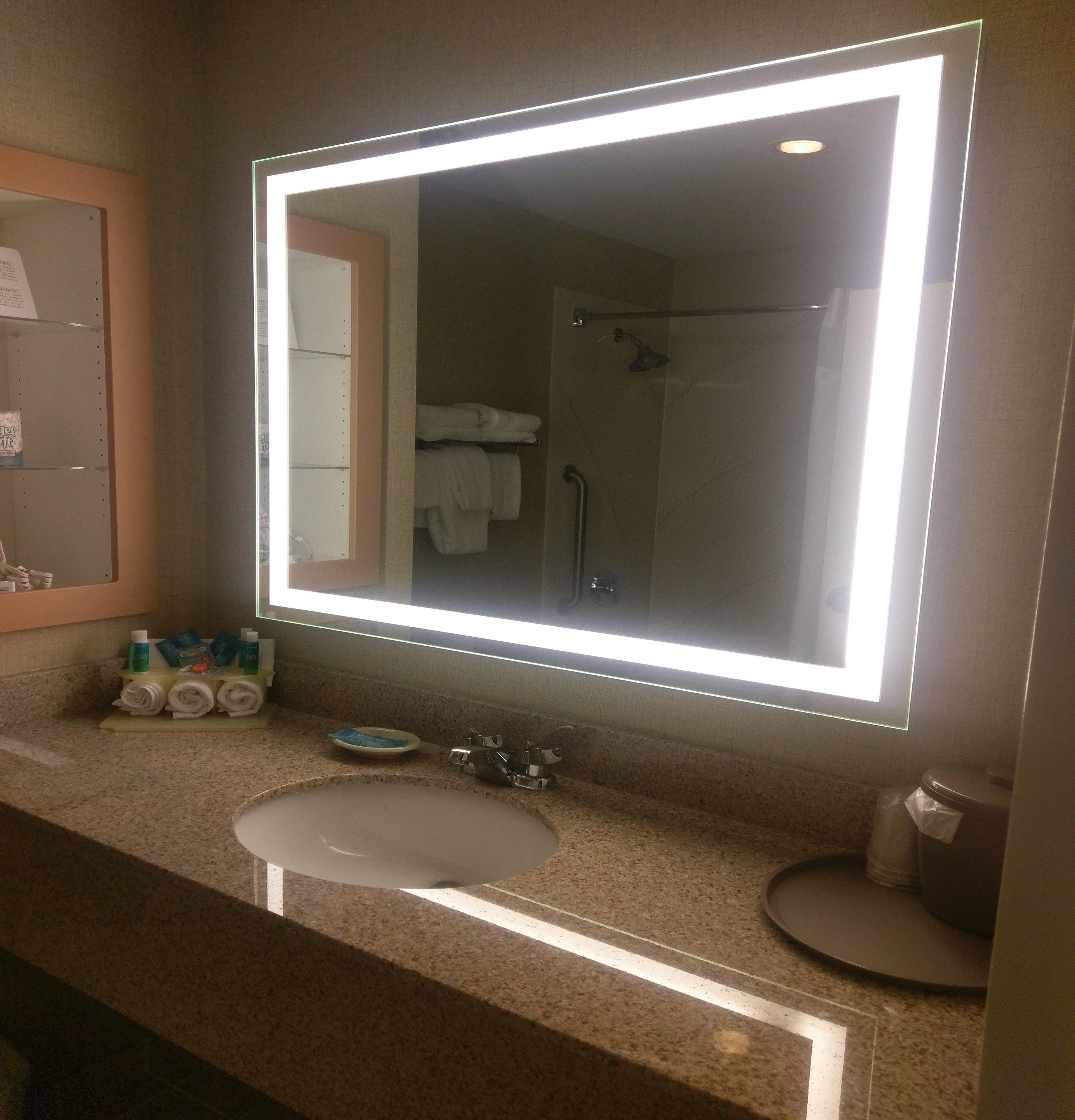 Holiday Inn Express Hotel & Suites Watertown - Thousand Islands By Ihg Bagian luar foto