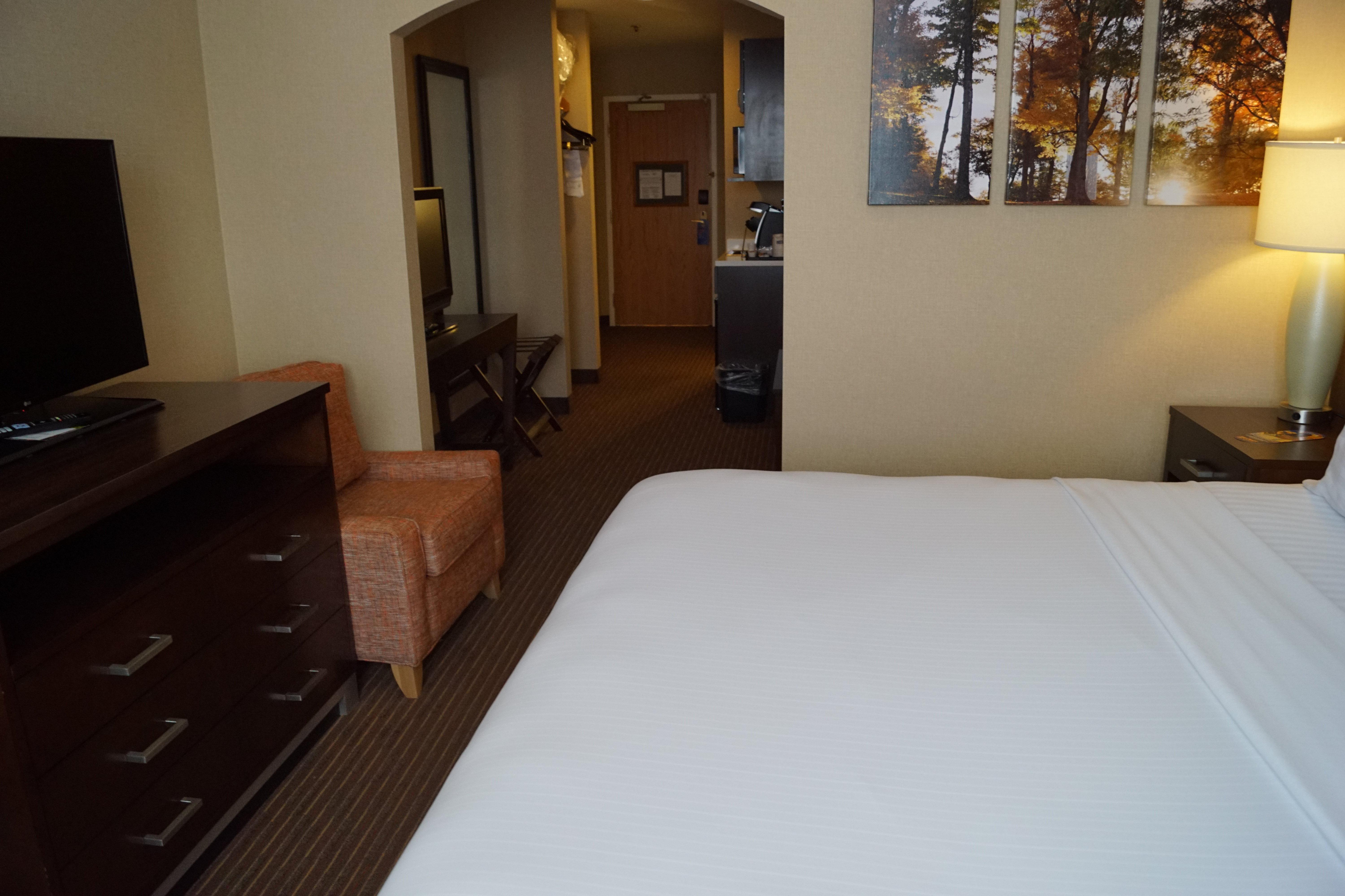 Holiday Inn Express Hotel & Suites Watertown - Thousand Islands By Ihg Bagian luar foto