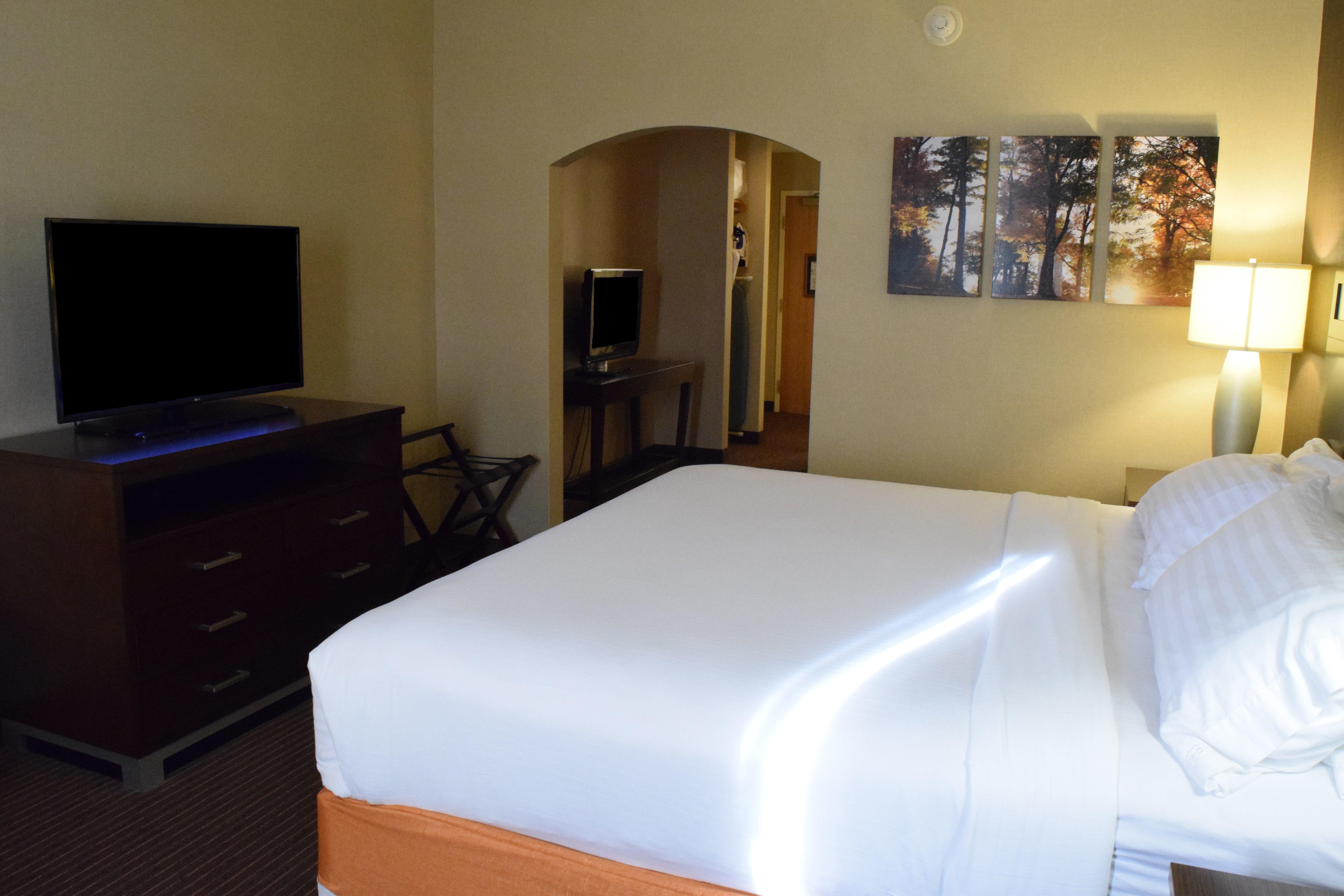 Holiday Inn Express Hotel & Suites Watertown - Thousand Islands By Ihg Bagian luar foto
